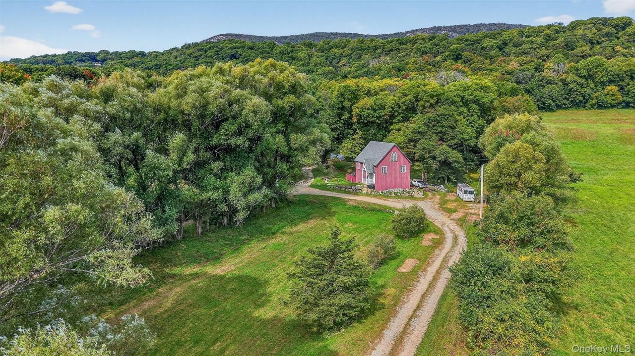 3 Horsemens Trl, Cold Spring, NY for Sale