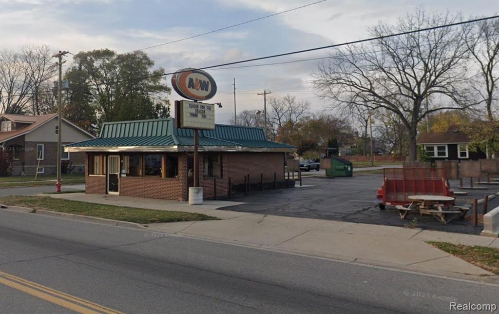 301 Lafayette Ave, Bay City, MI for Sale