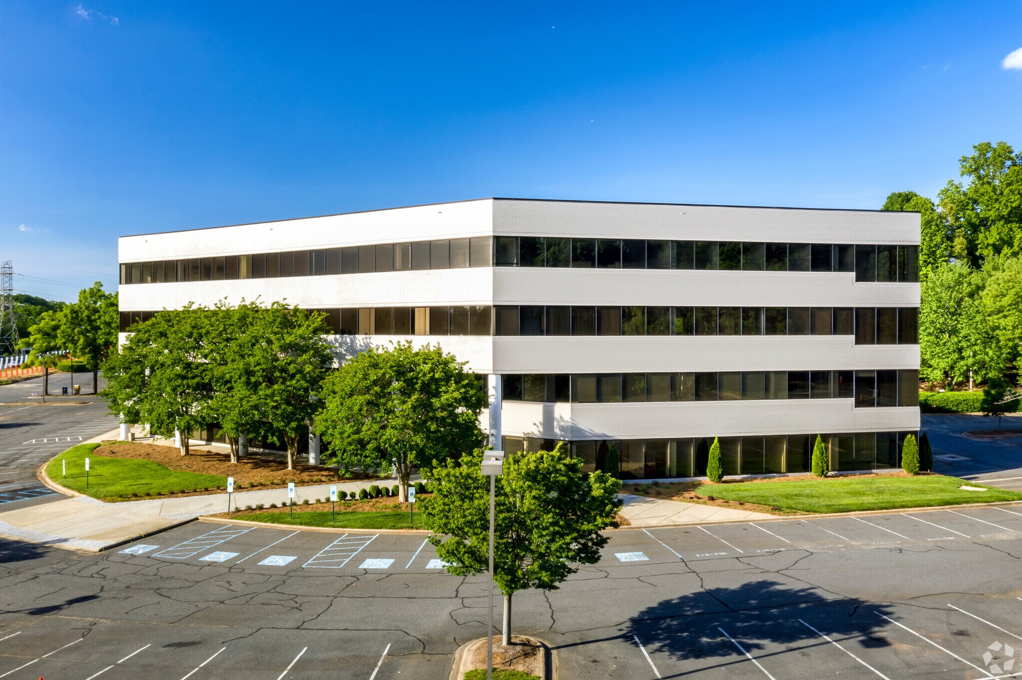 5250 77 Center Dr, Charlotte, NC for Rent