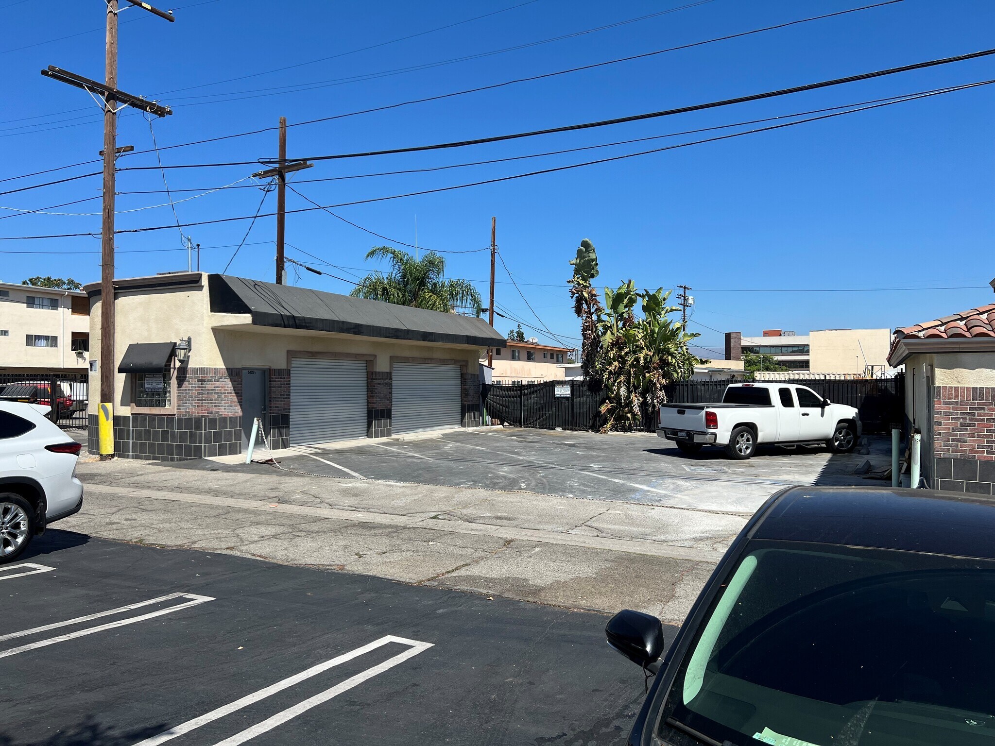 5425 Reseda Blvd, Tarzana, CA for Rent