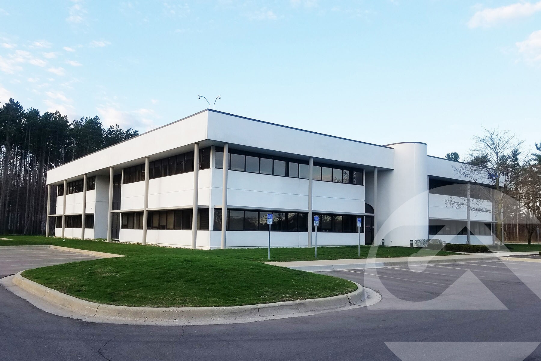 2655 E Oakley Park Rd, Commerce Township, MI for Rent