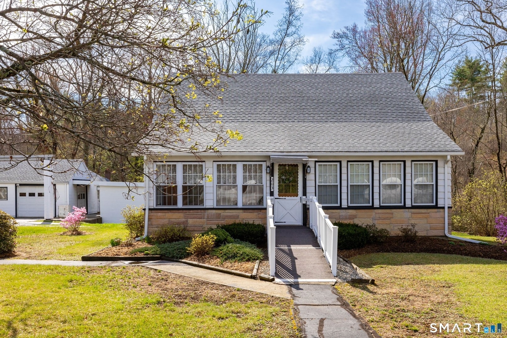 203 Willimantic Rd, Chaplin, CT for Sale