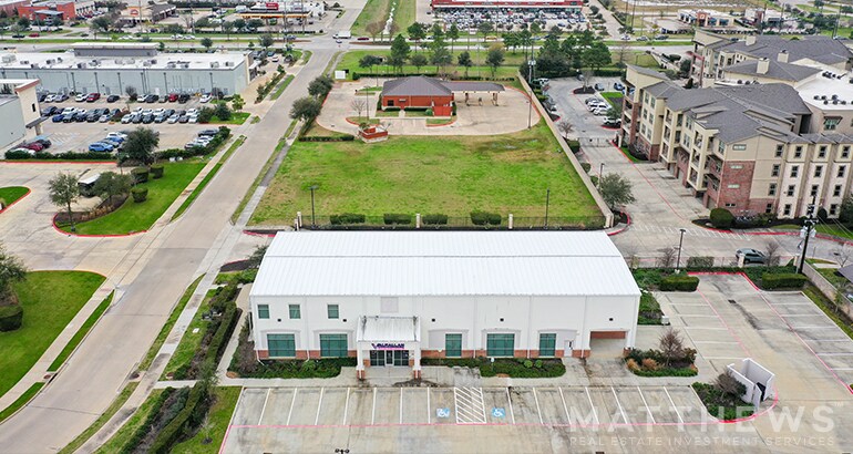 2880 Broadway Bend Dr, Pearland, TX for Rent