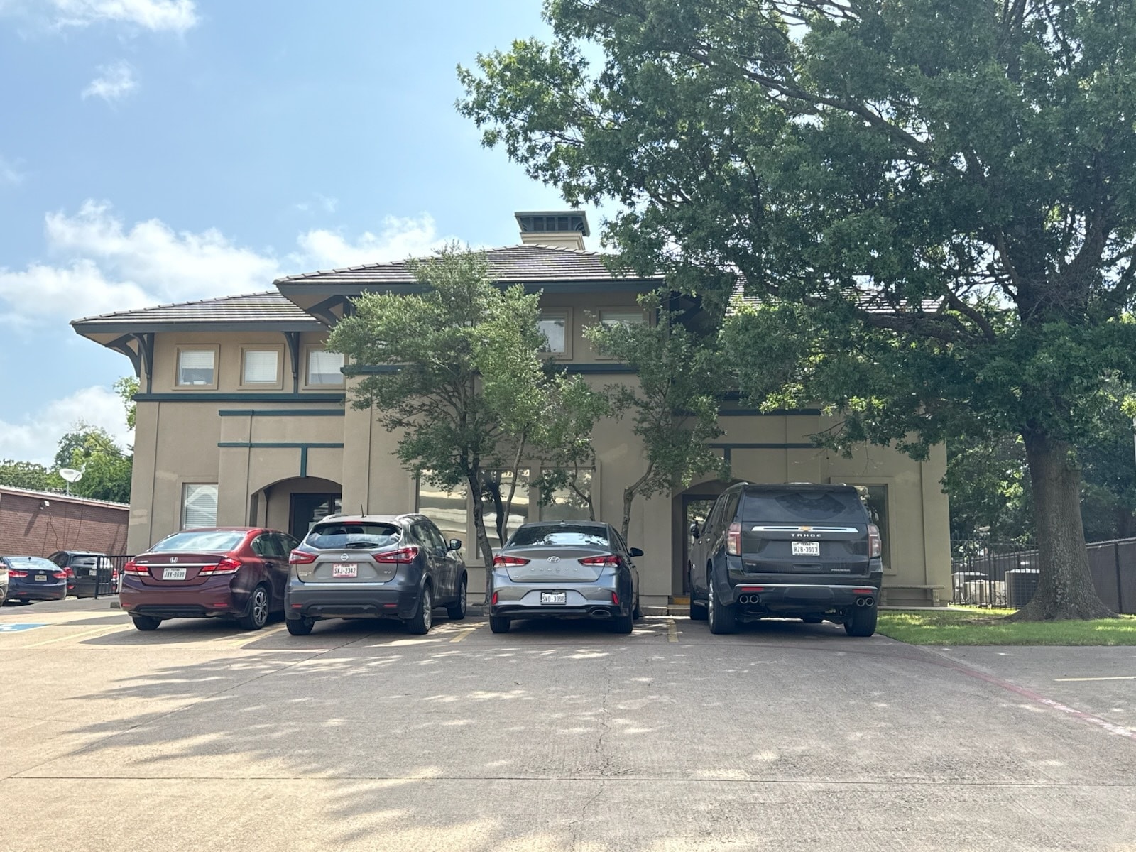 421 N Sam Rayburn Fwy, Sherman, TX for Rent