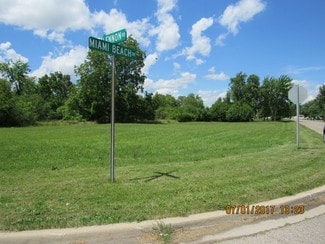 1825 E 8 Mile Rd  
