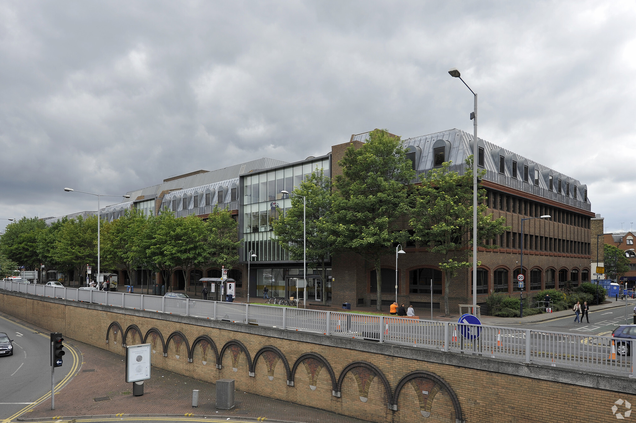 Wood St, Kingston Upon Thames, LND for Rent