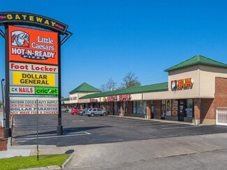 Detroit, MI Retail - 2918-2974 W Davison Ave
