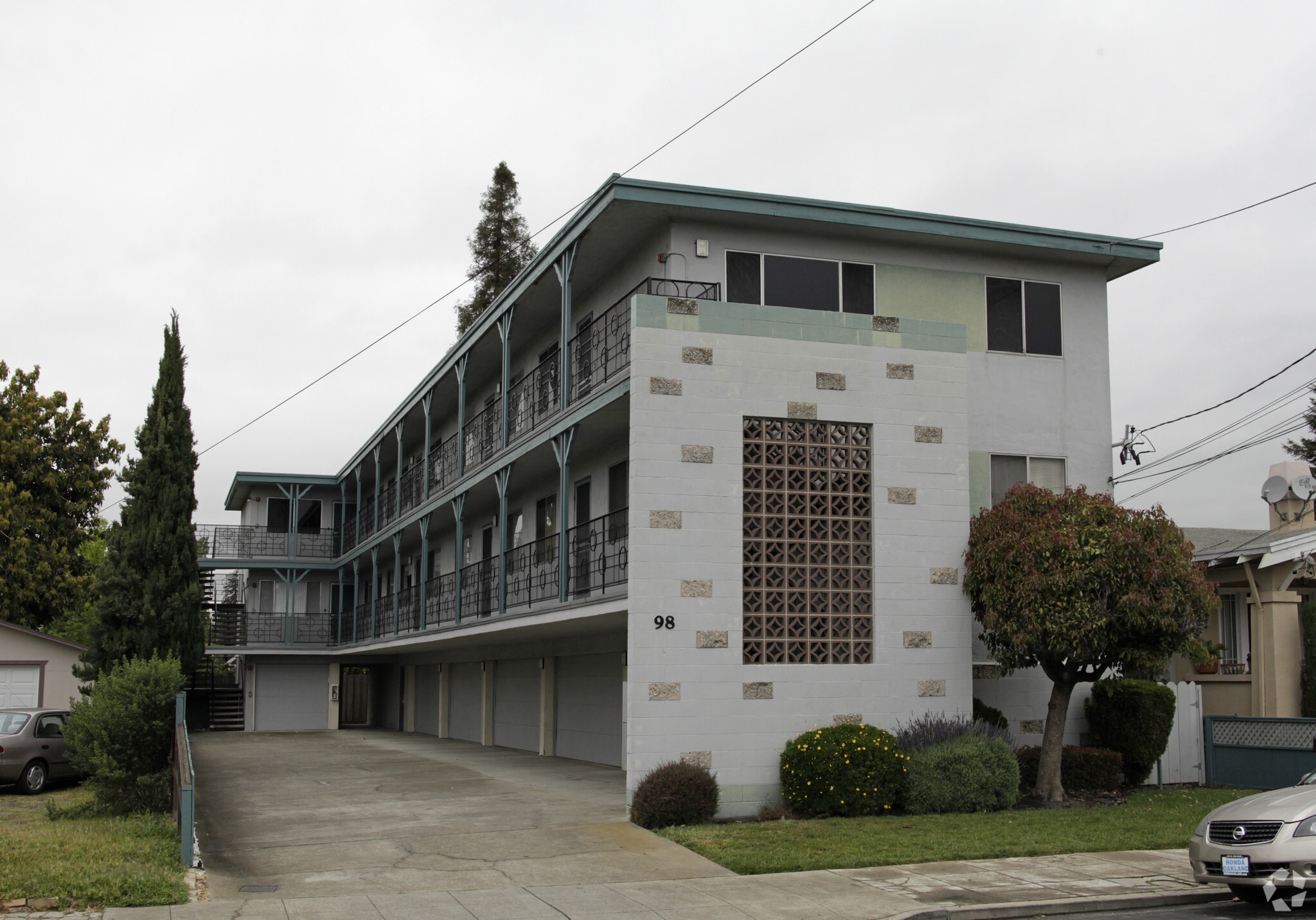 98 Dutton Ave, San Leandro, CA for Sale