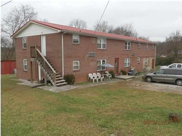 305 Boone St, Strawberry Plains, TN for Sale