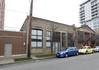 Chicago, IL Loft/Creative Space - 942-944 W Huron St