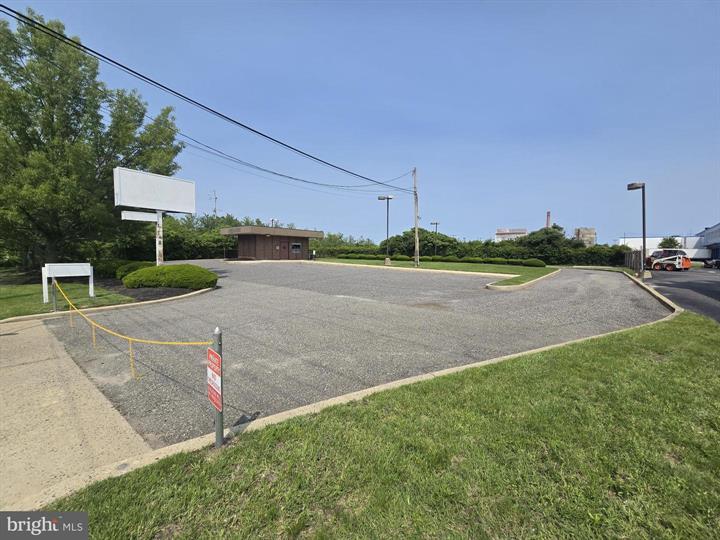 18 Front St, Salem, NJ for Sale