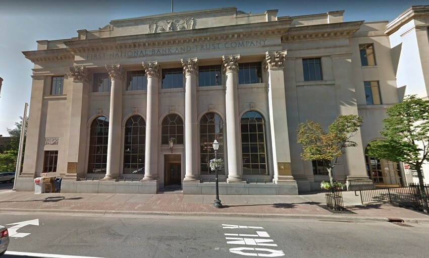 101 W Washington St Marquette, MI 49855 Retail Property for Lease on