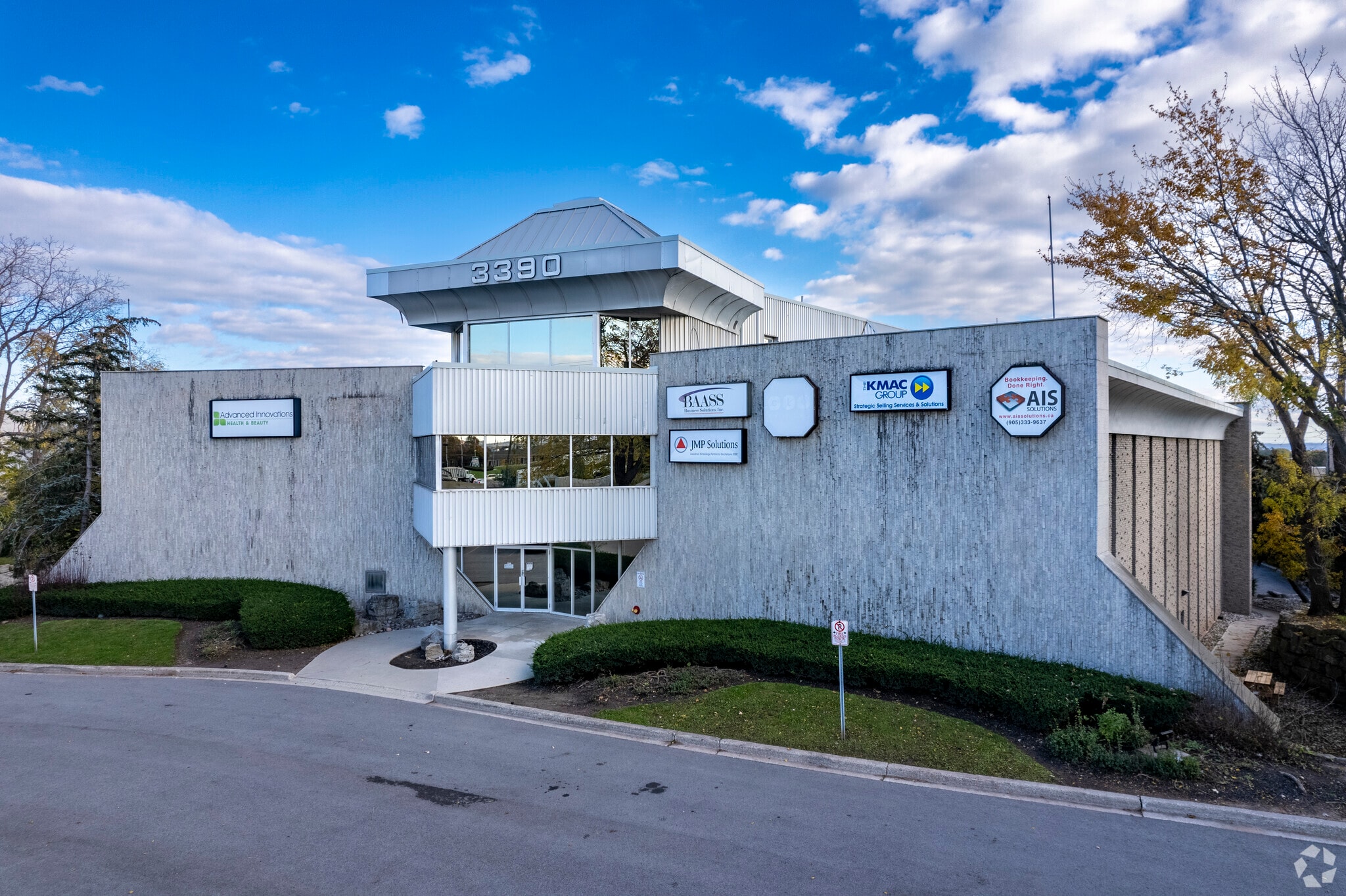 3390 S Service Rd, Burlington, ON for Rent