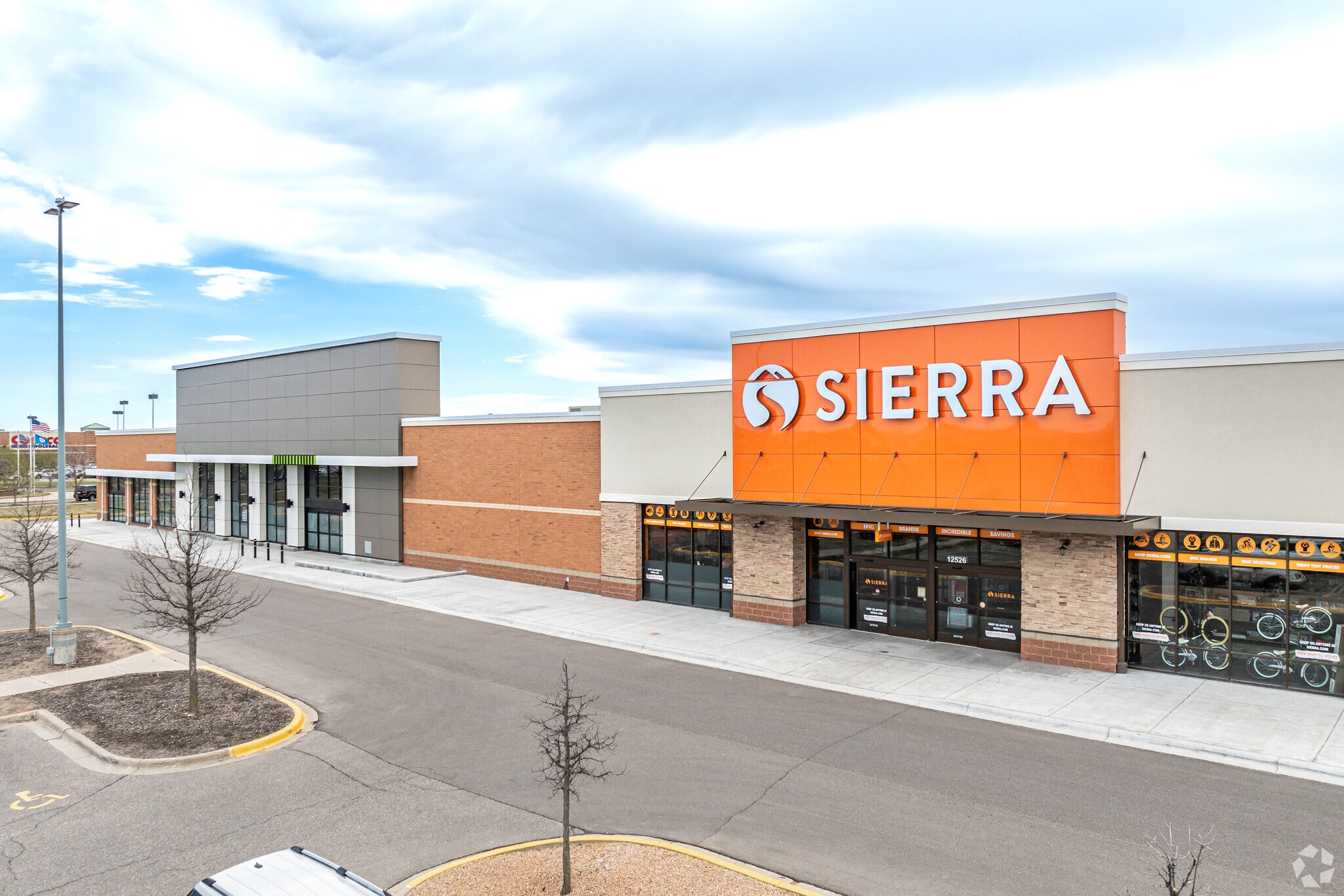 12550 Riverdale Blvd NW, Coon Rapids, MN for Rent