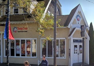 Hyannis, MA Retail - 615 Main St