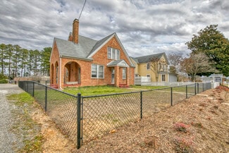 7424-7428 Richmond Rd.