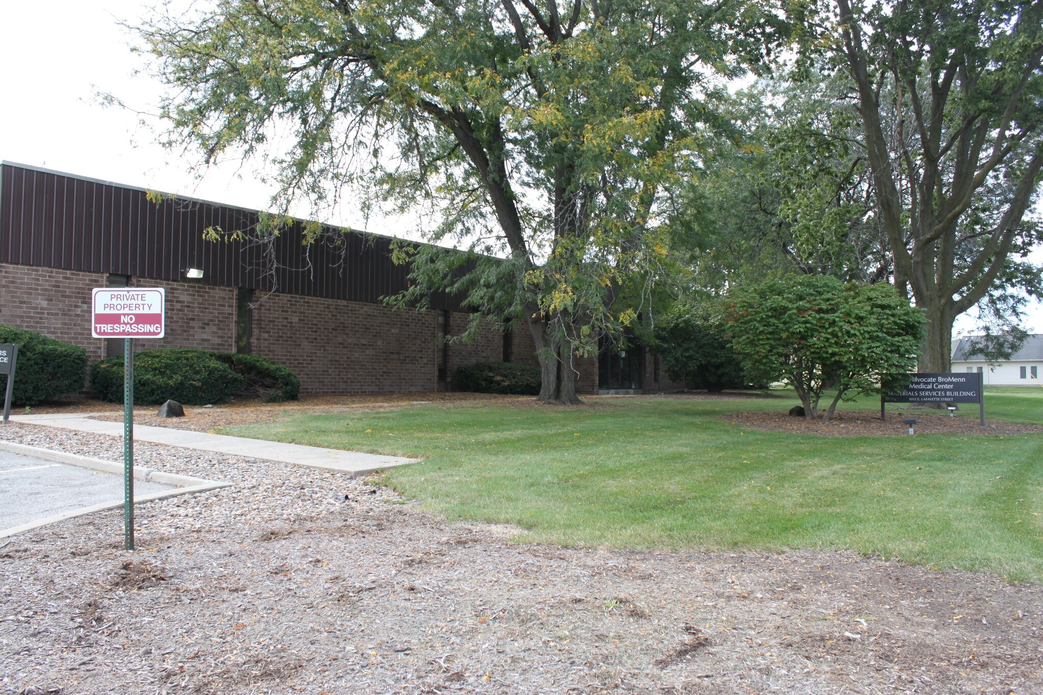 1011- 1015 E Lafayette St, Bloomington, IL for Sale