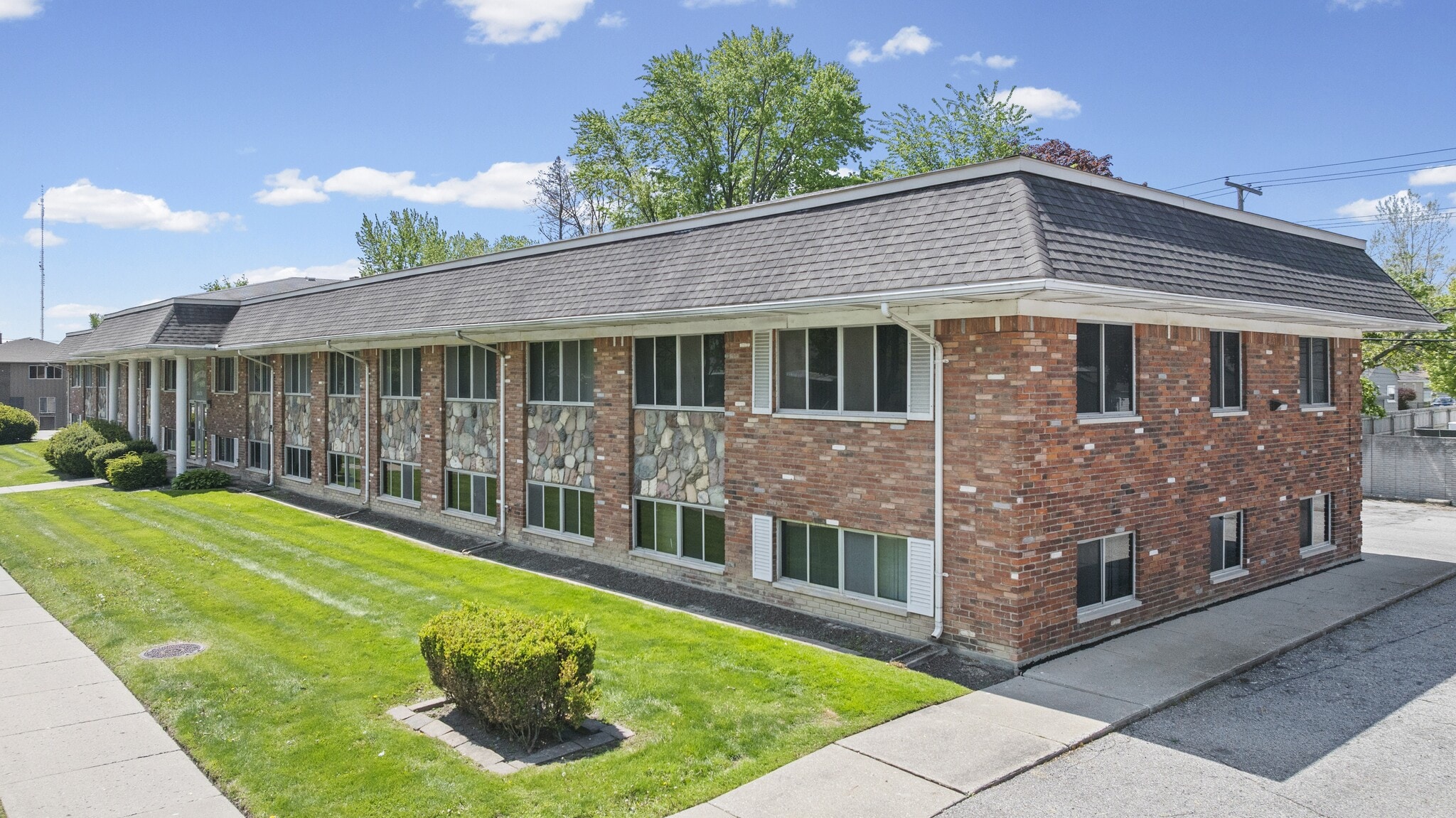 28475 Greenfield Rd, Southfield, MI for Sale