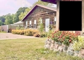 Juneau, WI Retail - 525 S Fairfield Ave