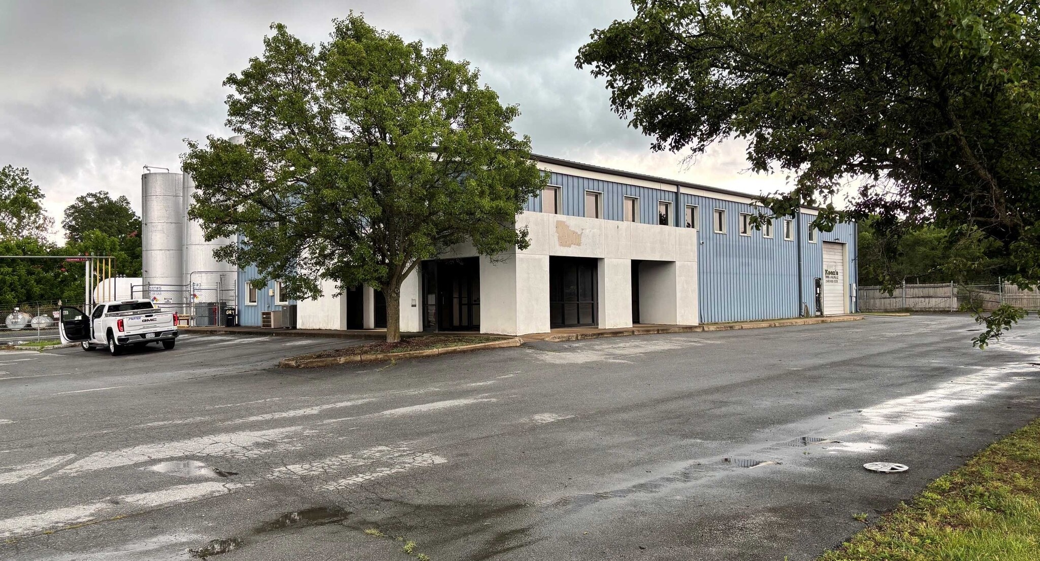 195 N Commerce Ave, Front Royal, VA for Sale