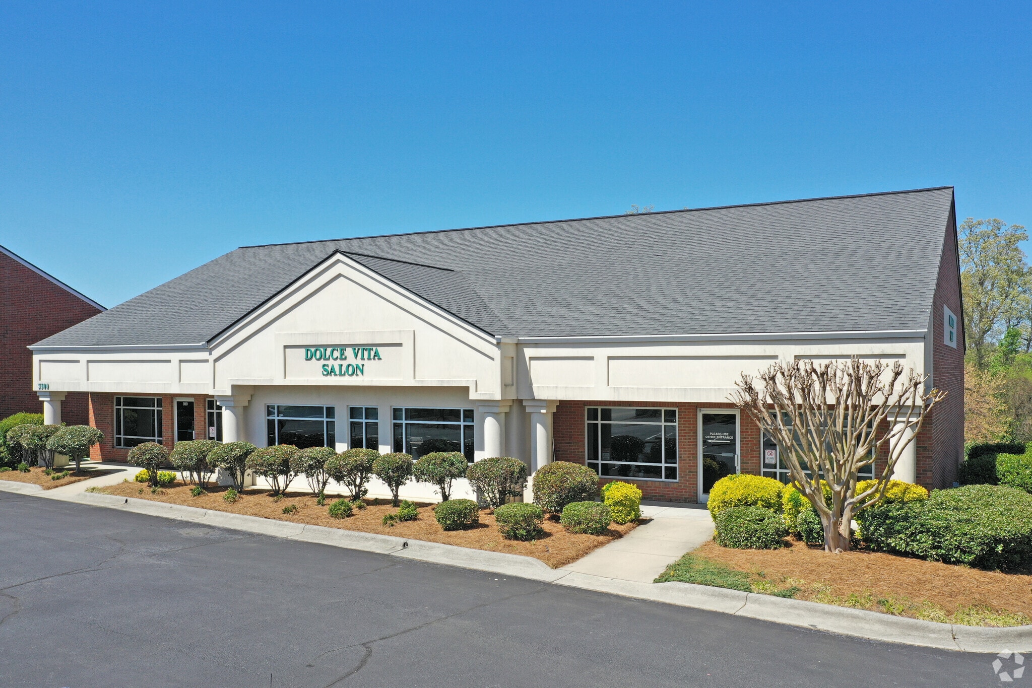 5500 Adams Farm Ln, Greensboro, NC for Sale