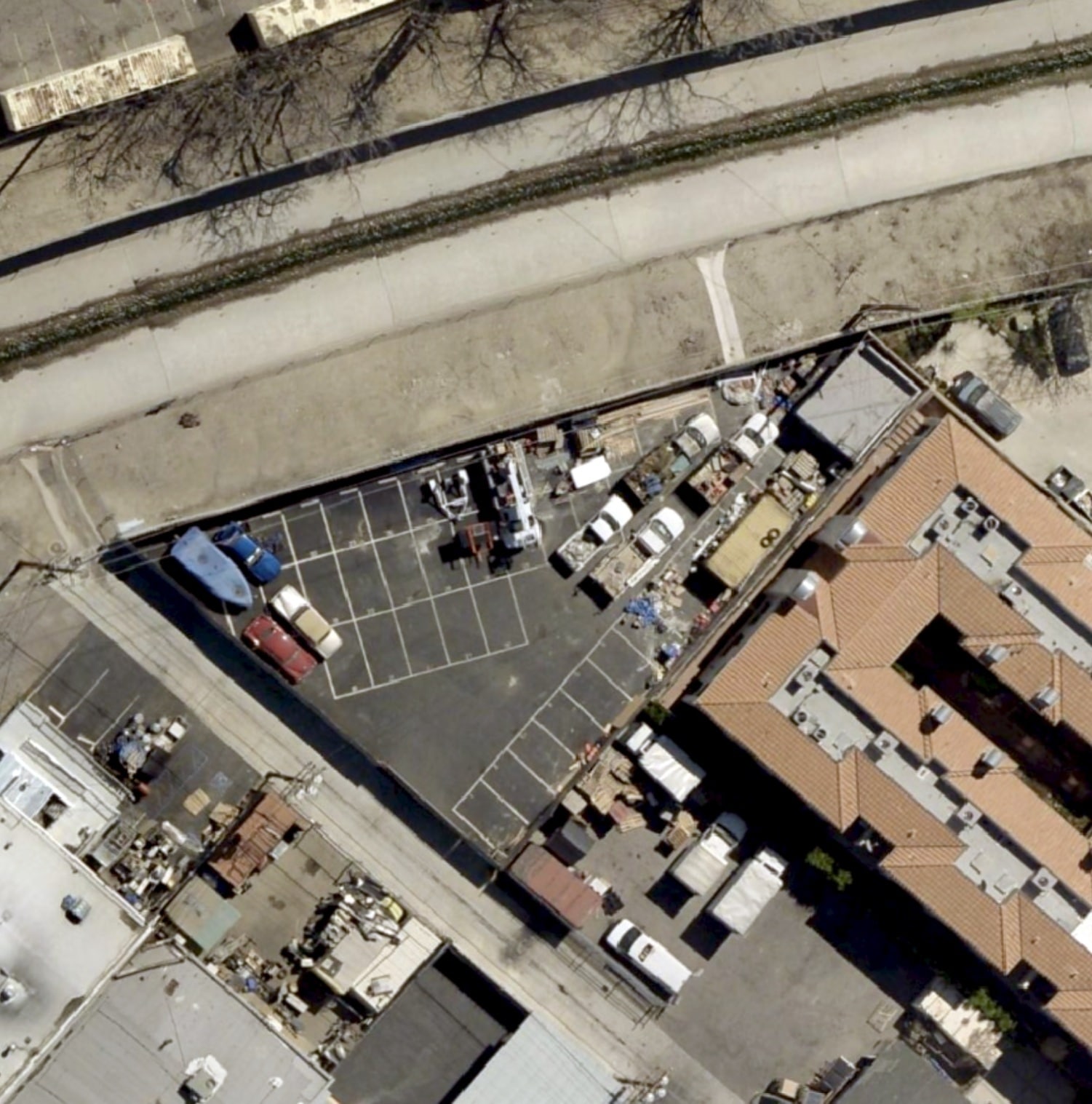 418 S Lake St, Burbank, CA for Sale