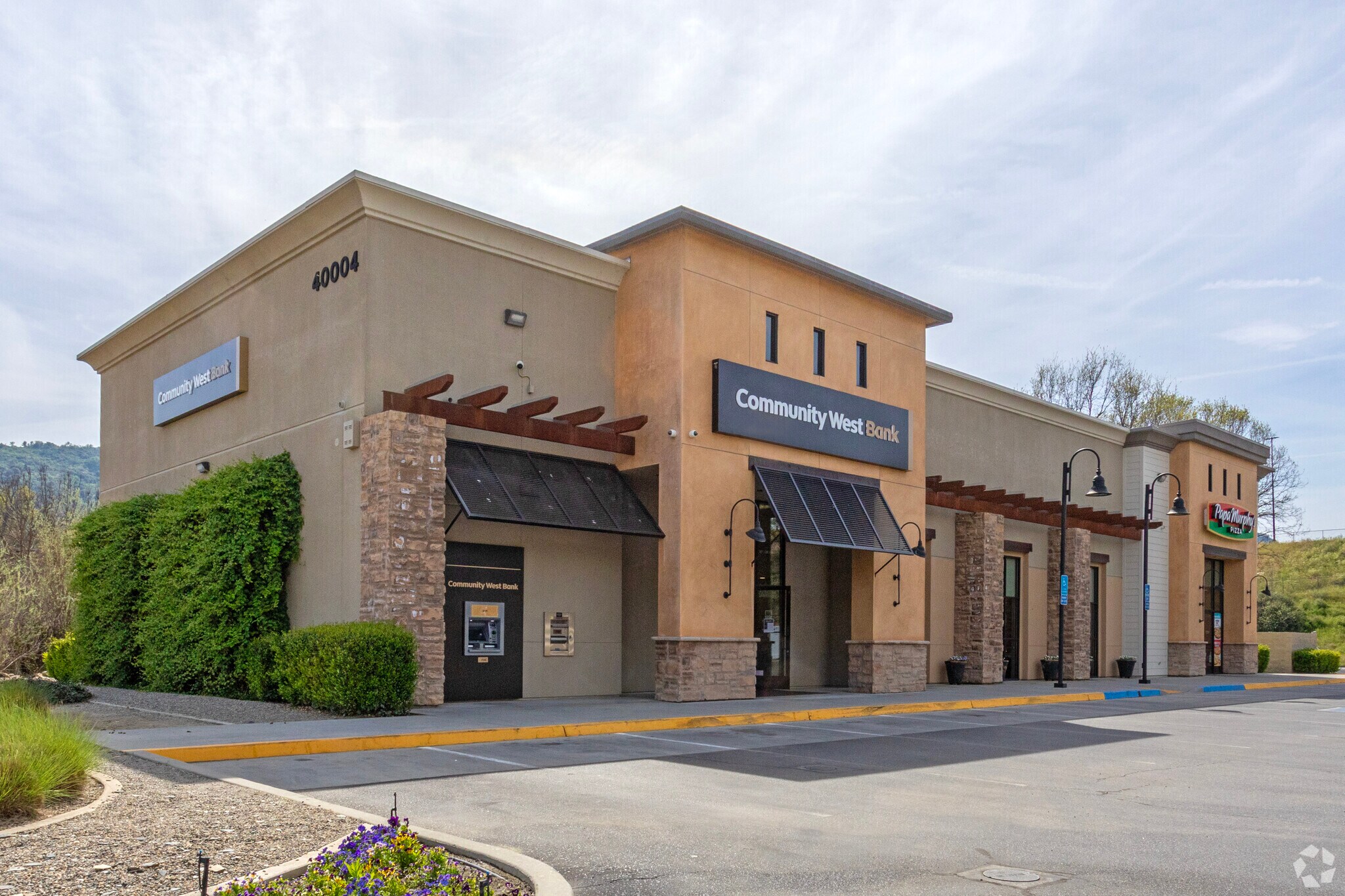 40004 Highway 41, Oakhurst, CA for Rent