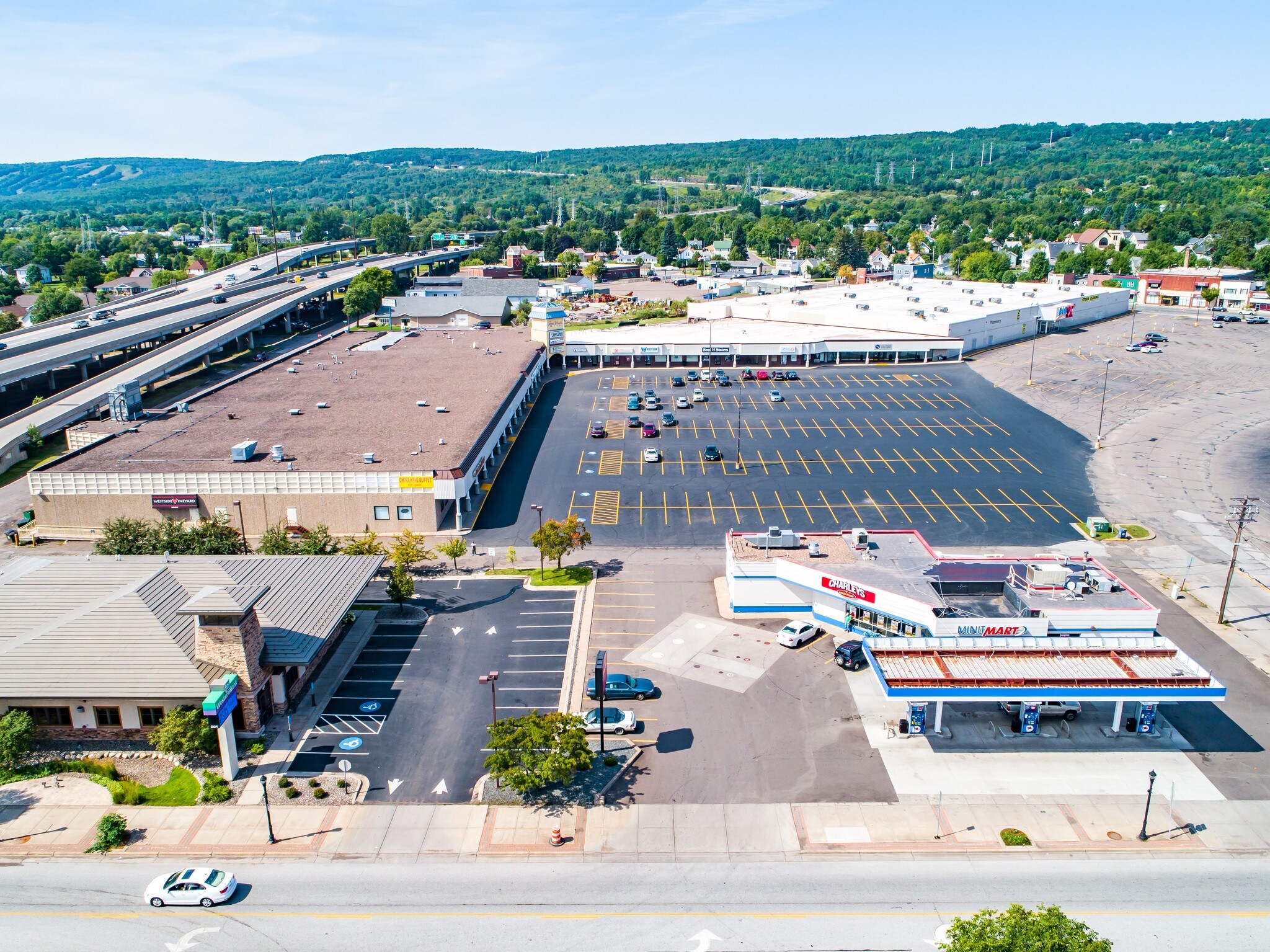 215 N Central Ave Duluth, MN 55807 Retail Property for Lease on