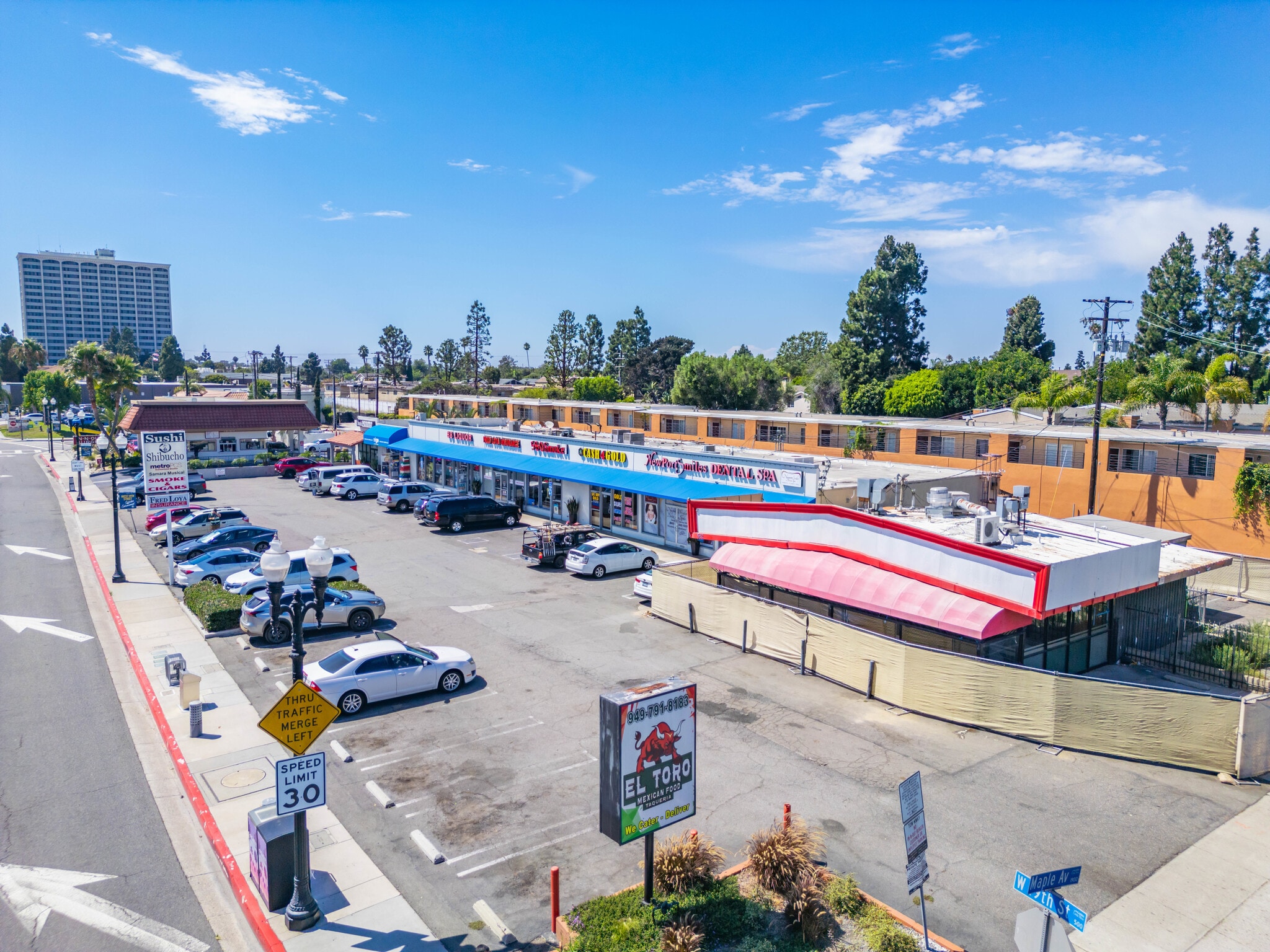 570-590 W 19th St, Costa Mesa, CA for Sale