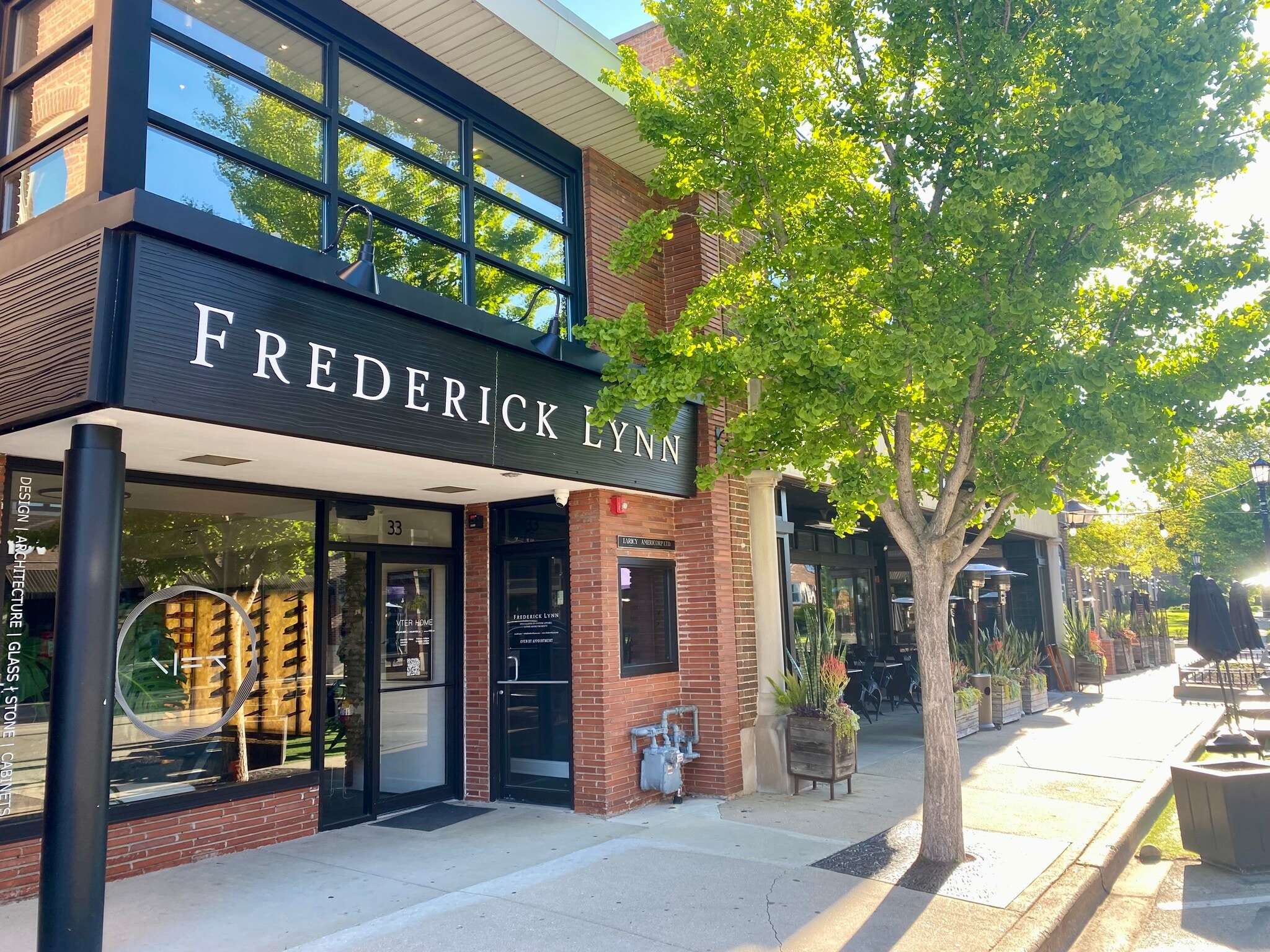 33 E 1st St, Hinsdale, IL for Sale