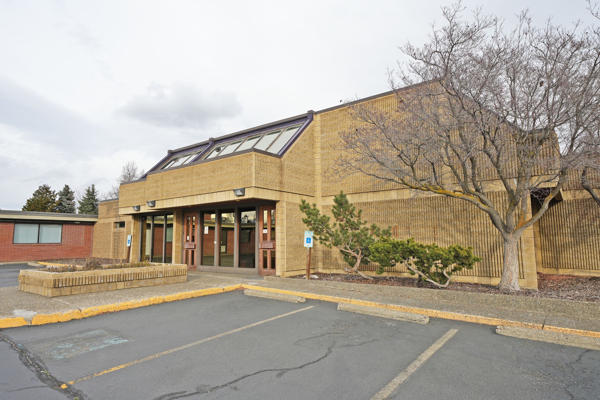 401 S 12th Ave, Yakima, WA for Sale