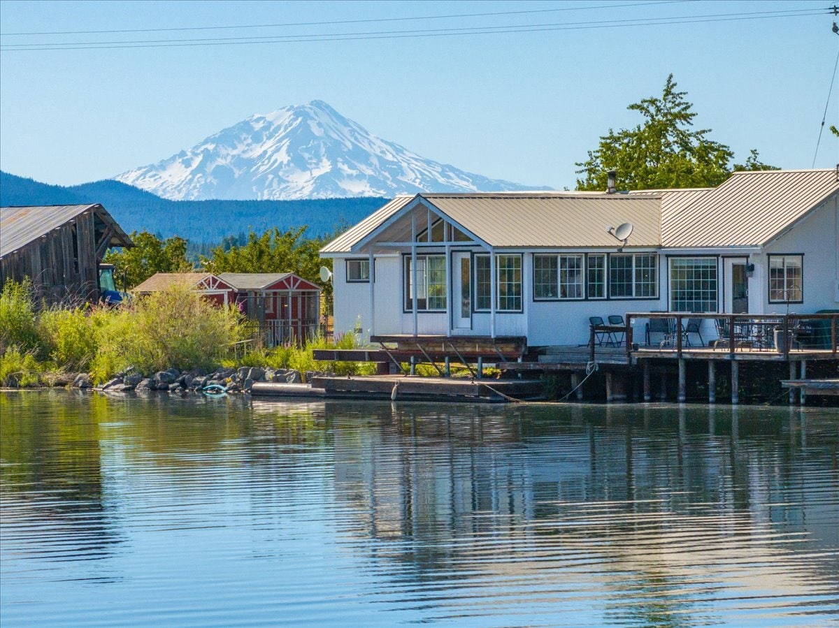 42079 River Bank rd, Fall River Mills, CA for Sale