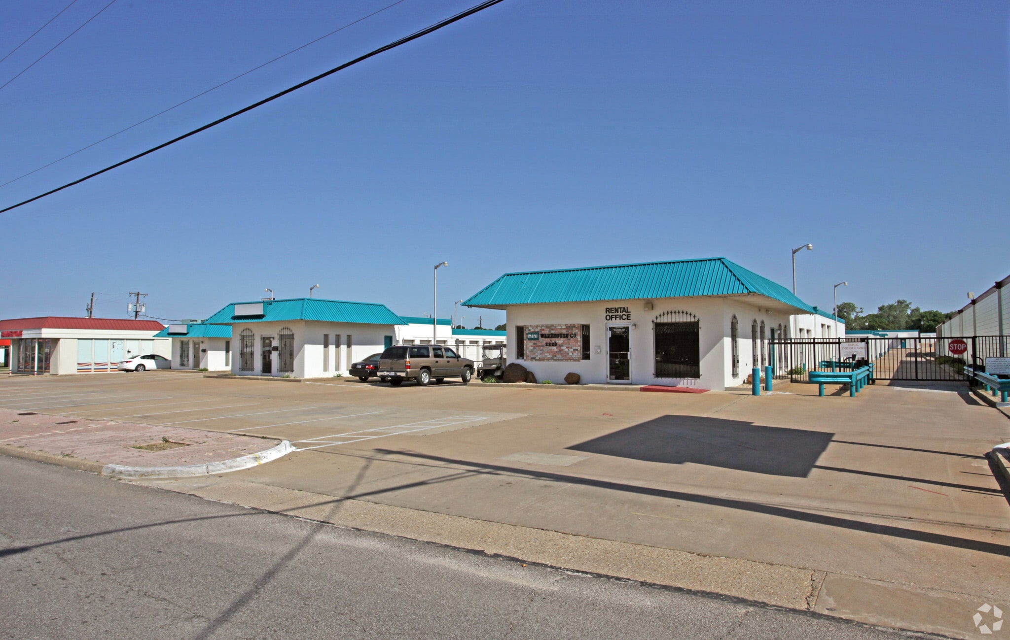 2229 W Division St, Arlington, TX for Rent