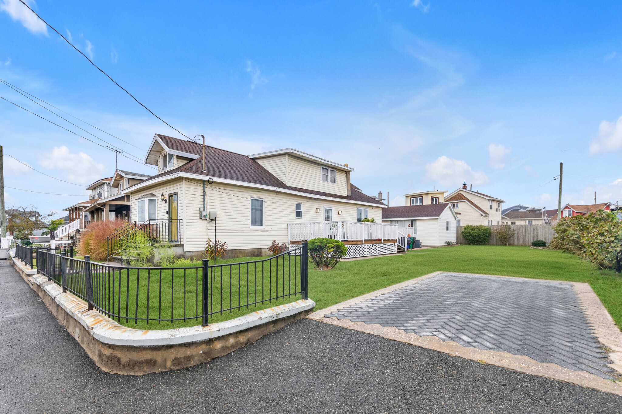 10 3rd St, Rosedale, NY for Rent