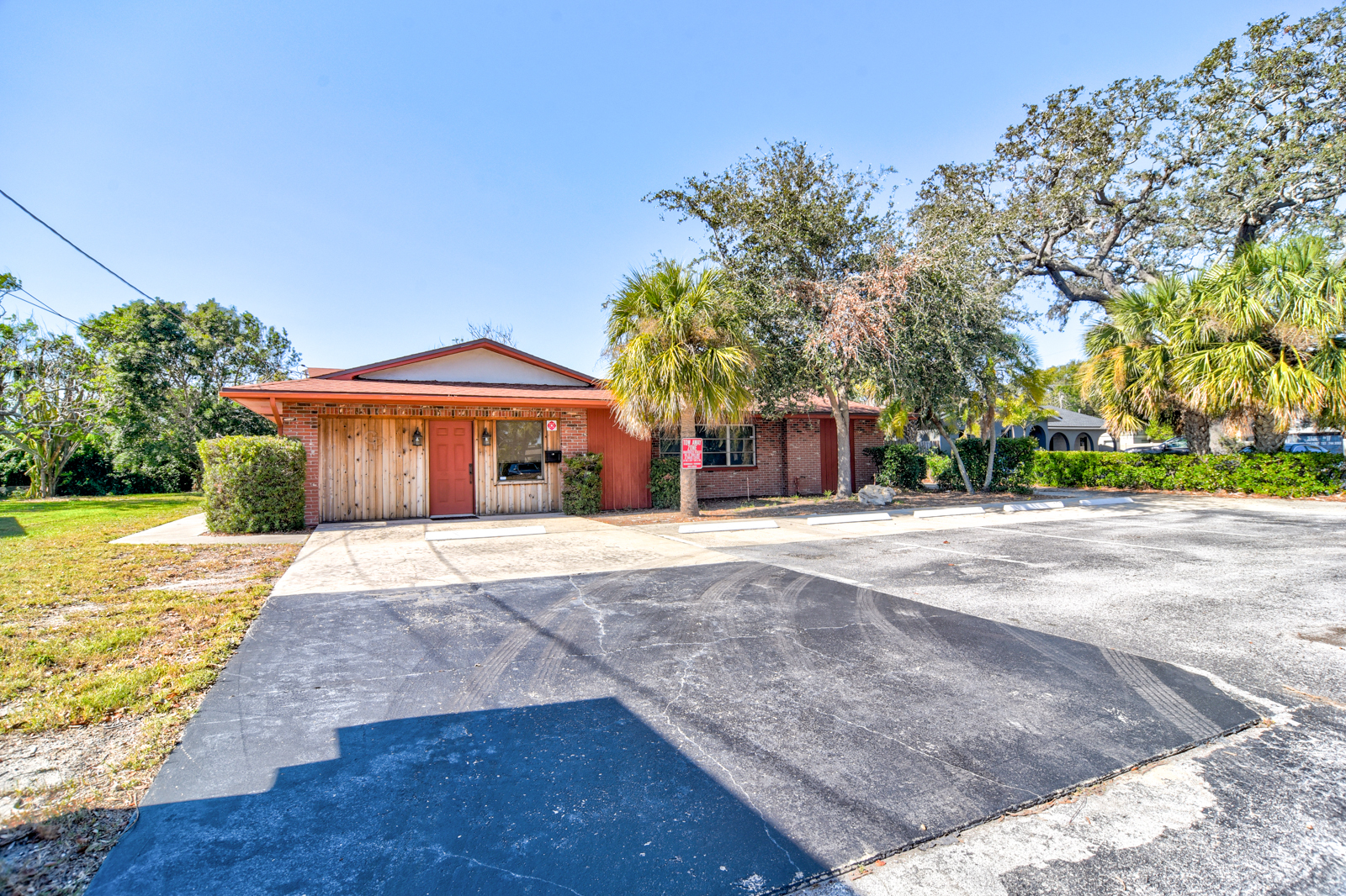 11470 Oakhurst Rd, Largo, FL for Sale