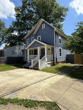 College Park, MD Apartments - 7507 Dartmouth Ave