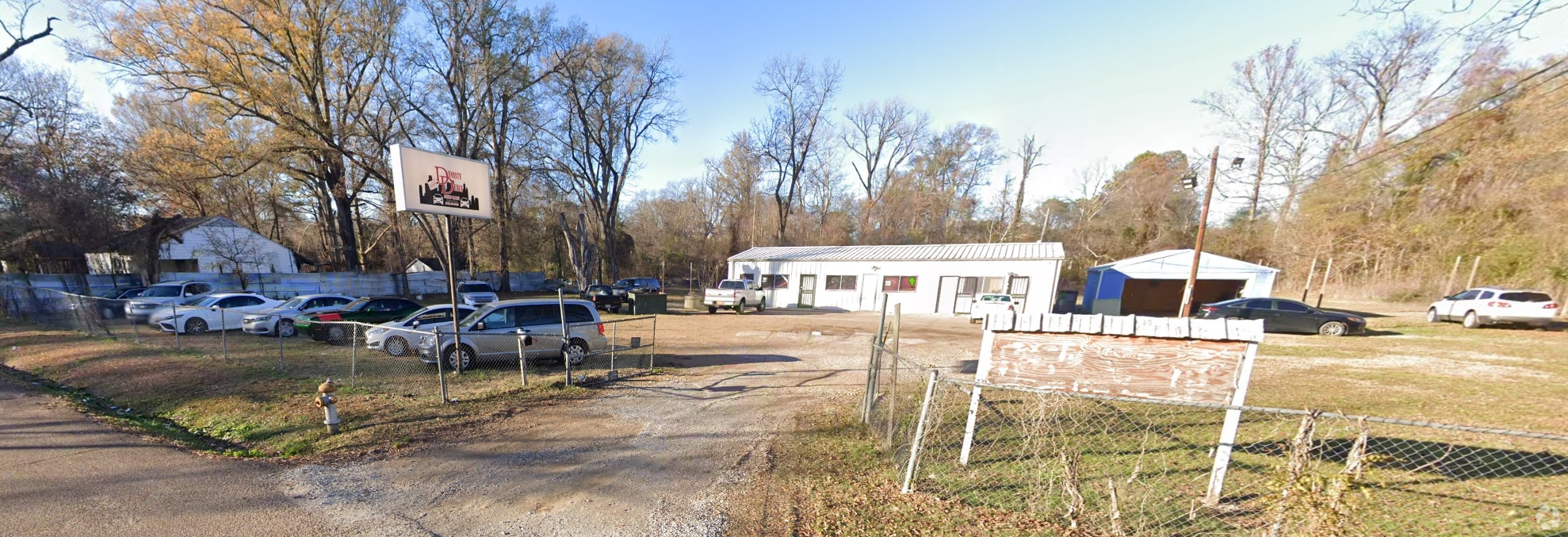 1019 McLean St, Greenwood, MS for Rent