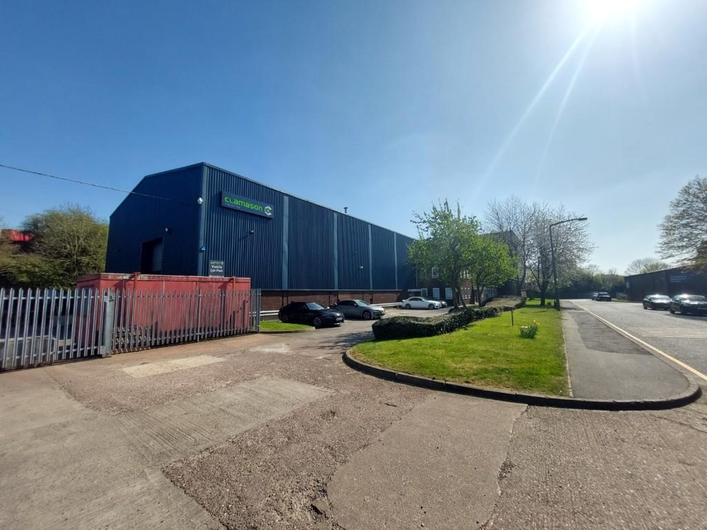 Dudley Rd, Kingswinford, WMD for Rent