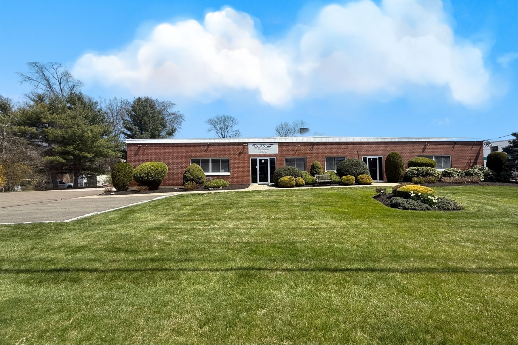 90 Woodmont Rd, Milford, CT for Rent
