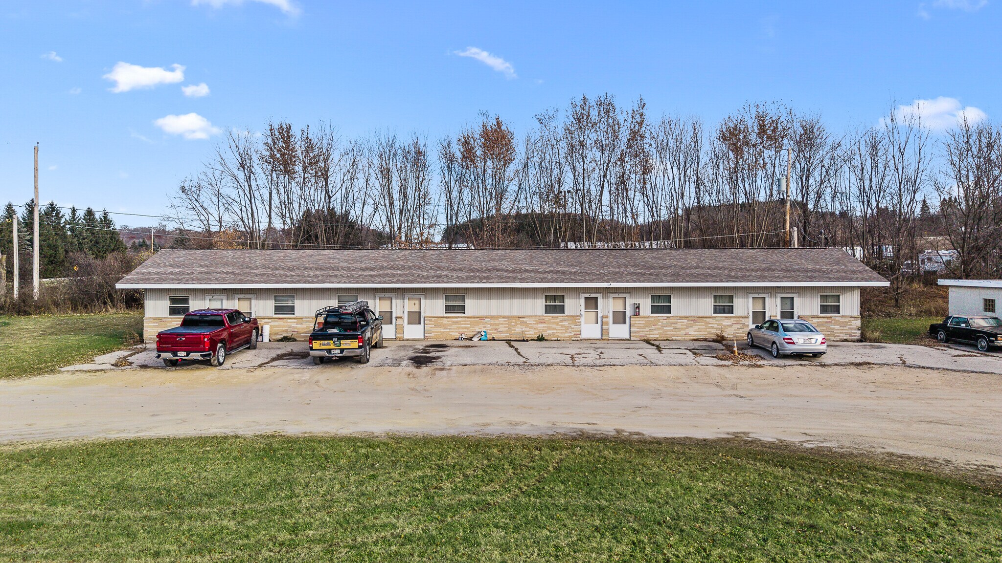 4991 Arthur Rd, Slinger, WI for Sale