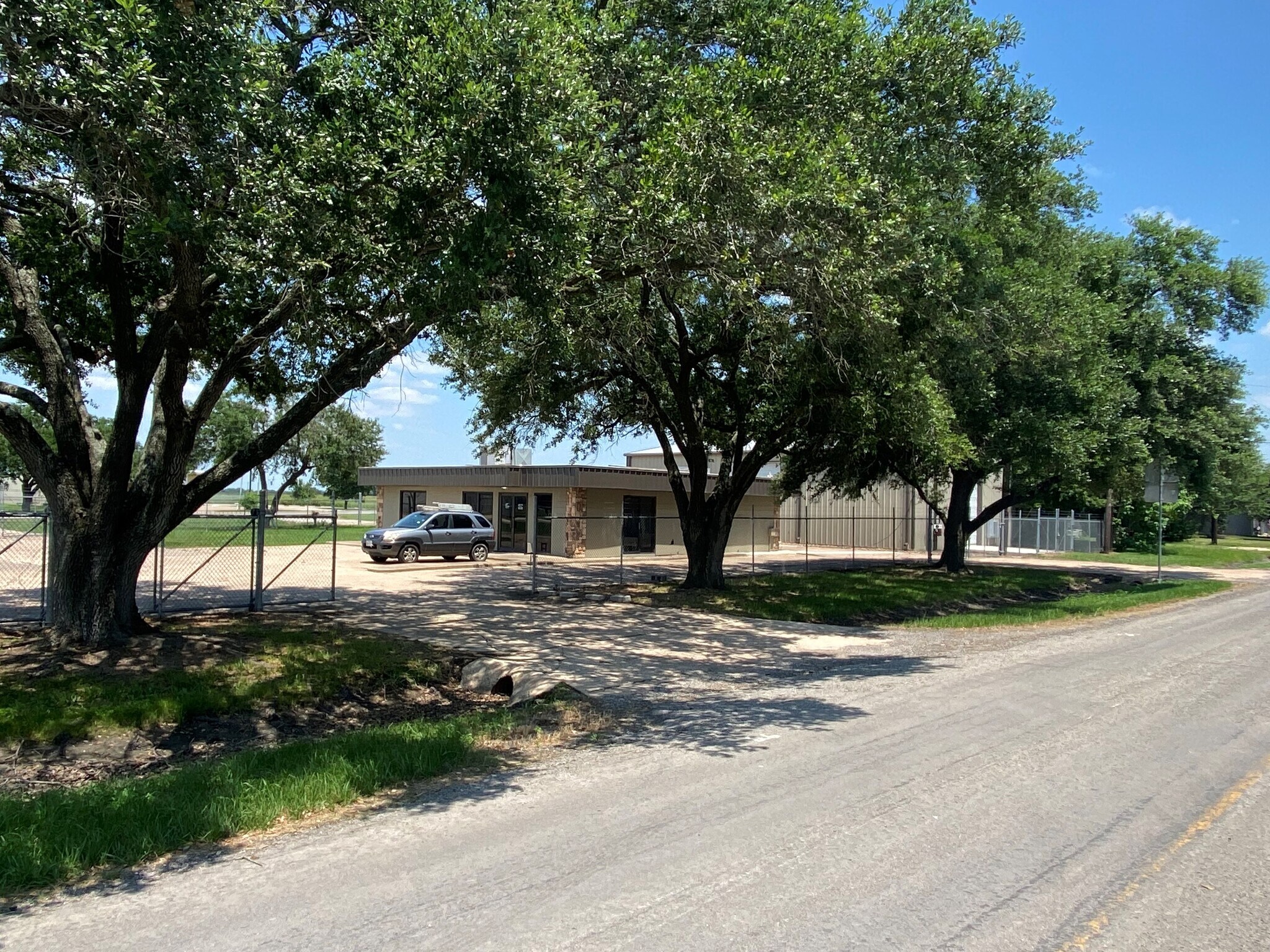 10210 FM 2155 Snook, TX 77878 Office Property for Lease on