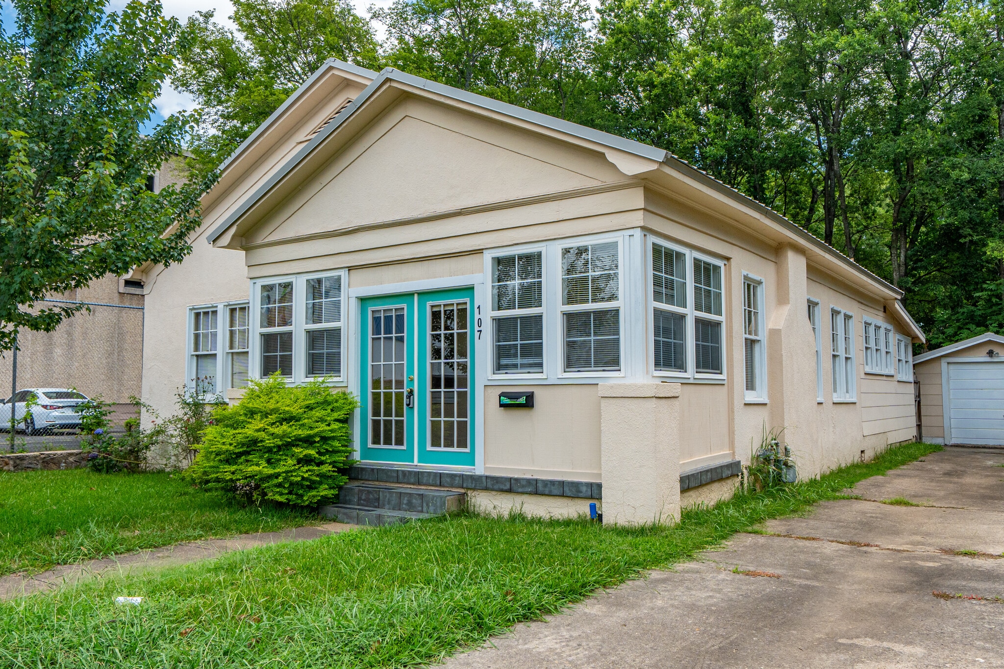 107 Barry St, Hot Springs, AR for Sale