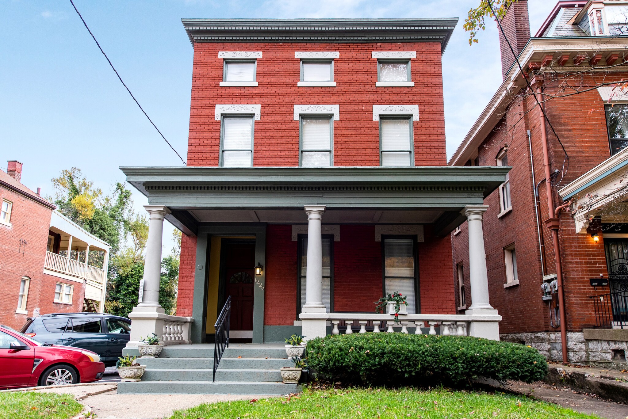 1225 S 6th St, Louisville, KY for Sale