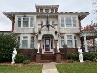 39 E Lancaster Ave  