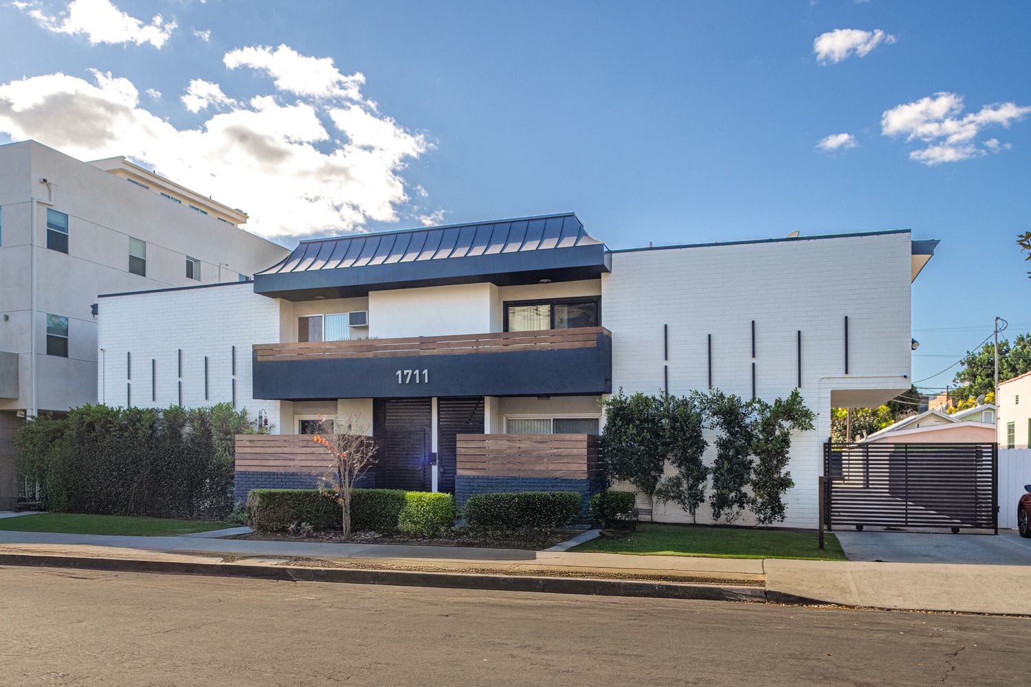 1711 Granville Ave, Los Angeles, CA for Sale