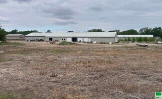 Alton, IA Warehouse - 601 E 10th St