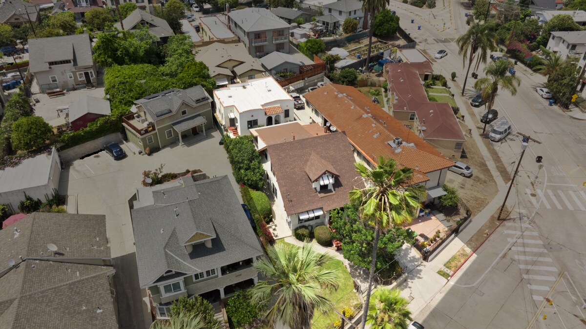 577 N Boylston St, Los Angeles, CA for Sale
