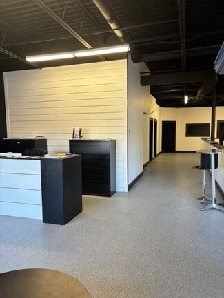 Omaha, NE Flex - 15103-15129 Industrial Rd