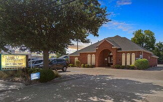 Richland Hills, TX Veterinarian/Kennel - 7610 Glenview Dr