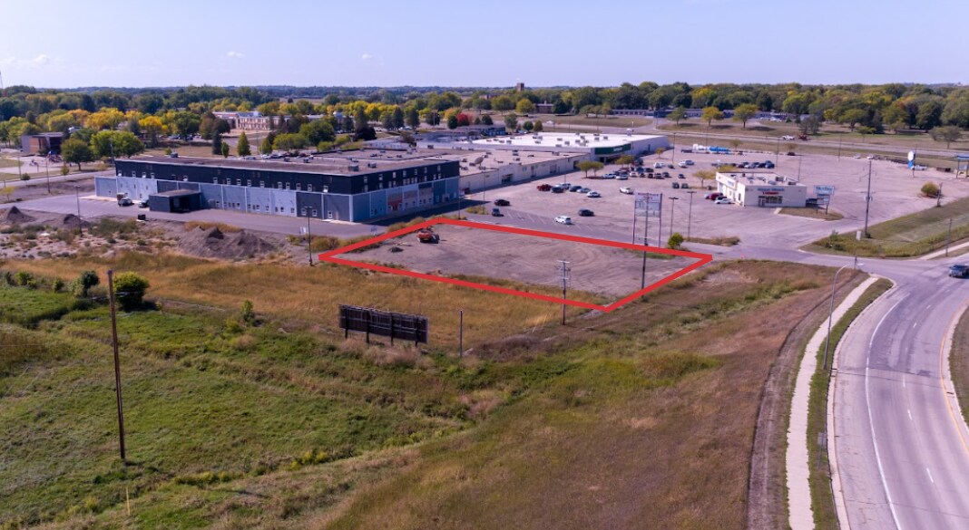 1619 W Main St, Albert Lea, MN for Sale